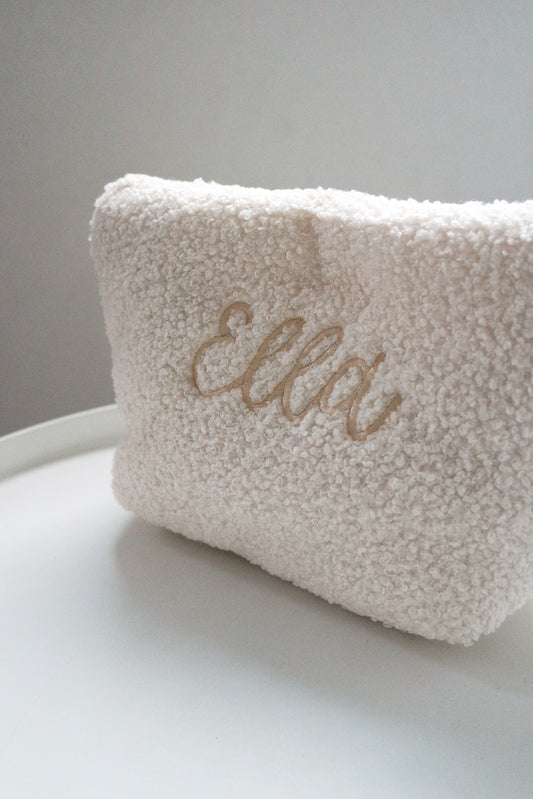 Gepersonaliseerde Bouclé toilettas met naam - incl. borduren