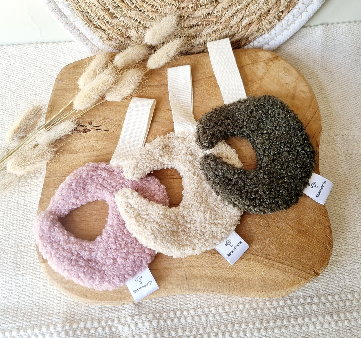 Gepersonaliseerd speenkoord Knuffeldoekje Teddystof Maan met naam - incl. borduren