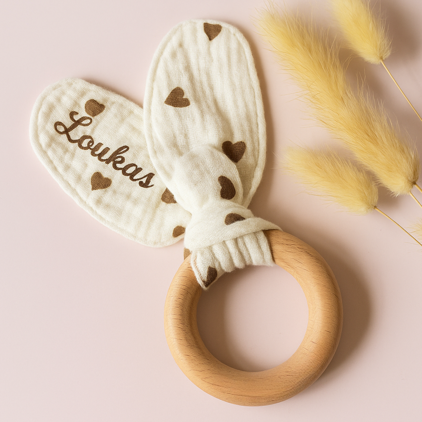 Houten bijtring met konijnenoren - Gepersonaliseerd met naam