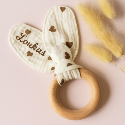 Houten bijtring met konijnenoren - Gepersonaliseerd met naam