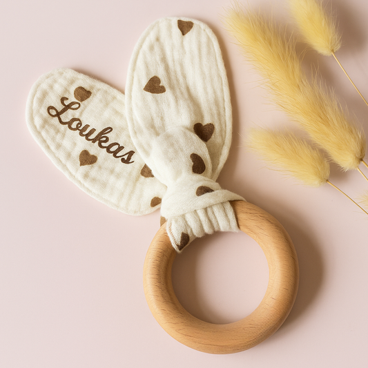 Houten bijtring met konijnenoren - Gepersonaliseerd met naam