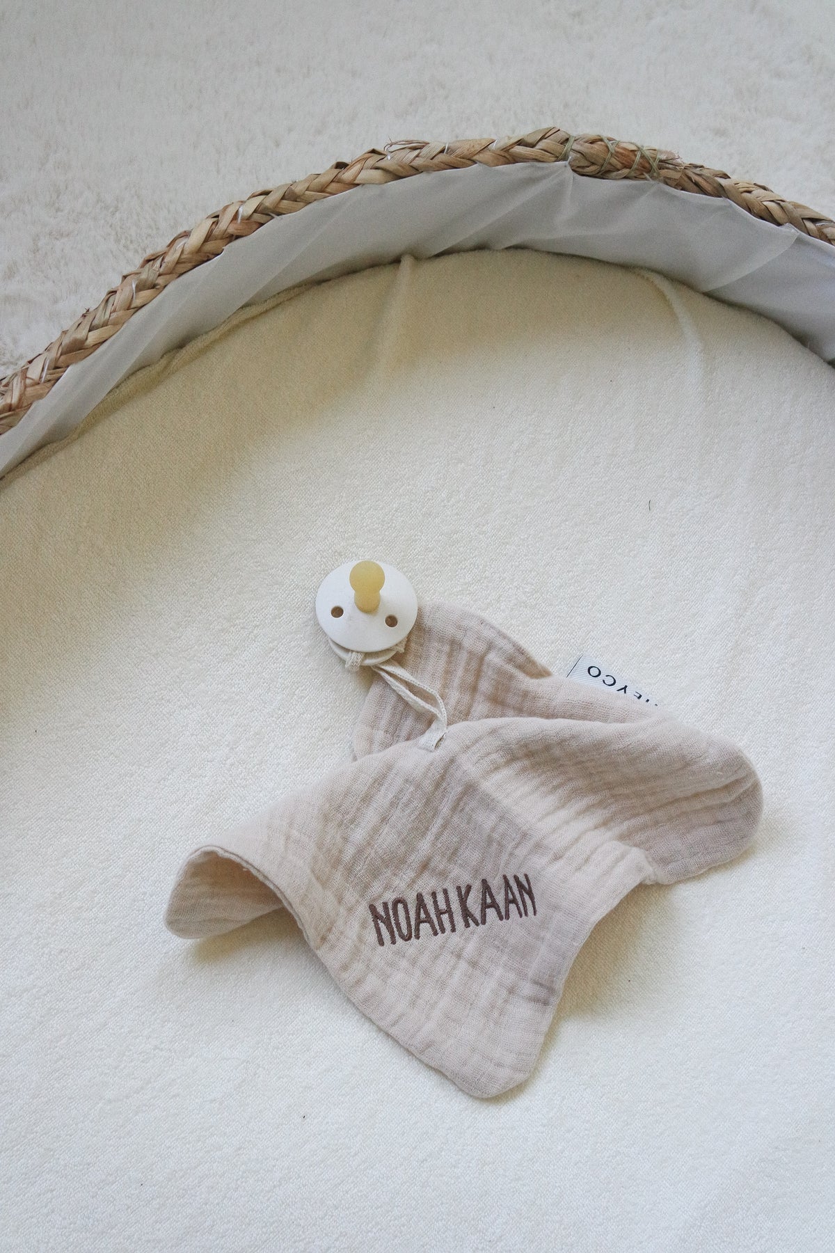 Cadeaupakket met naam – hydrofiel lakentje & speendoekje