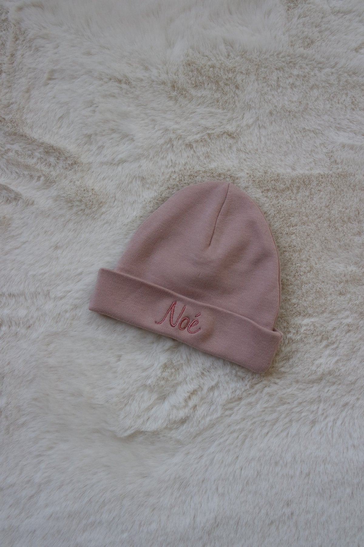 Gepersonaliseerd baby mutsje met naam - incl. borduring