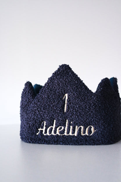 Gepersonaliseerde verjaardagskroon met naam geborduurd