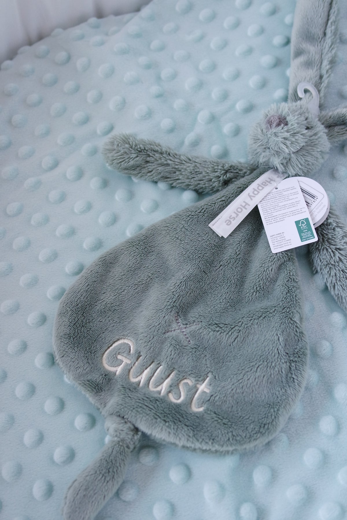 Cadeaupakket met naam – bubbeldeken & Rabbit Richie