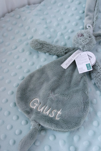Cadeaupakket met naam – bubbeldeken & Rabbit Richie