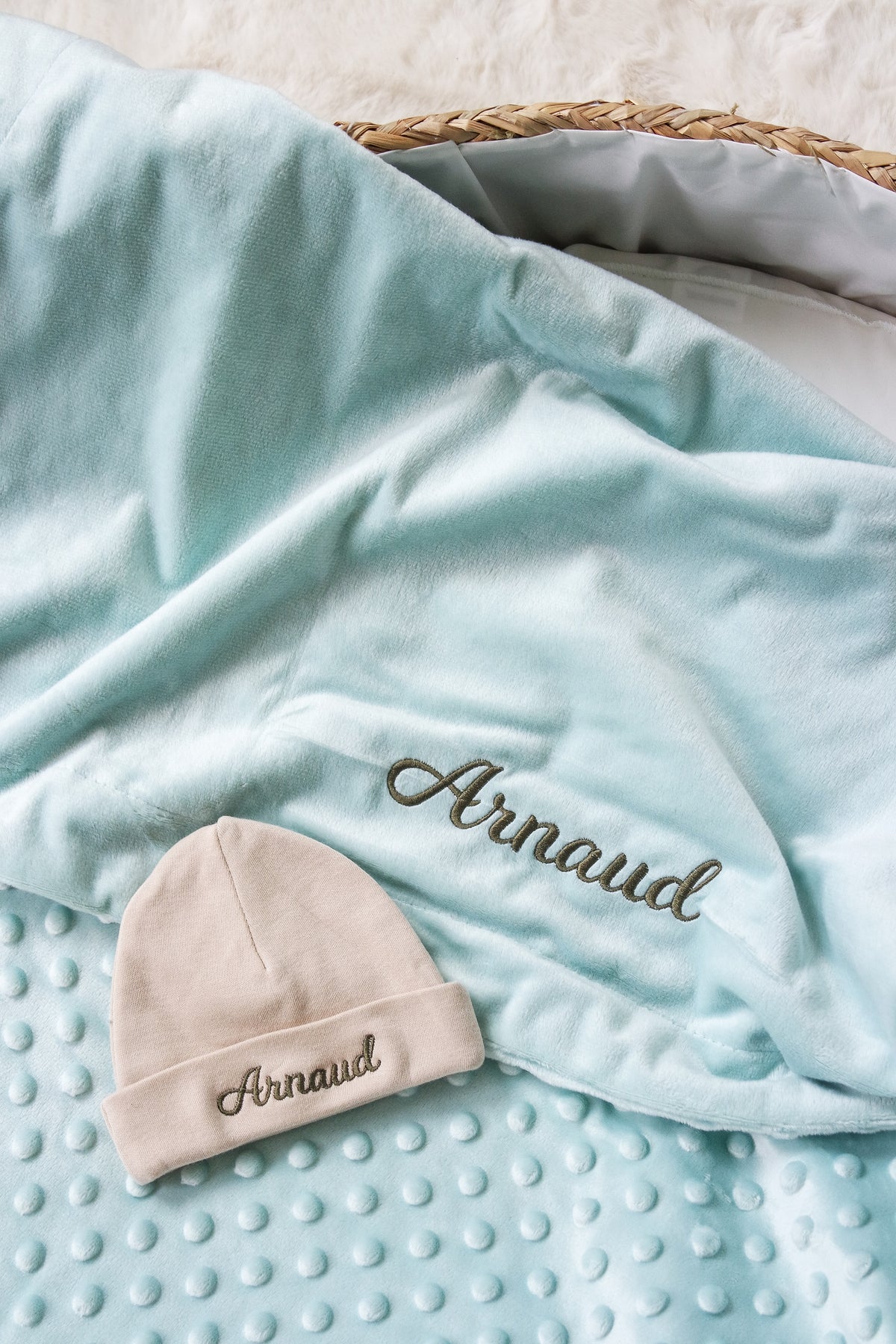Cadeaupakket met naam – bubbeldeken & mutsje