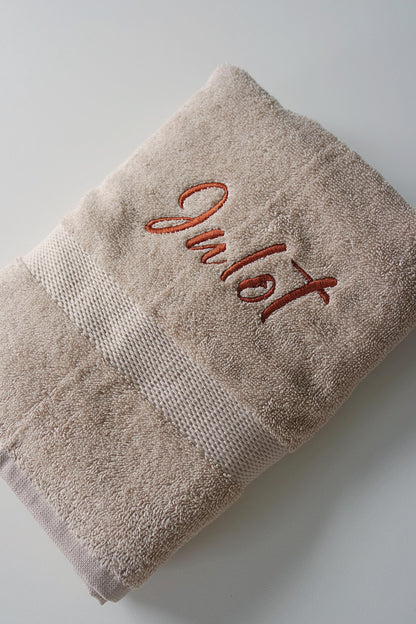 Gepersonaliseerde handdoek met naam – Geborduurd